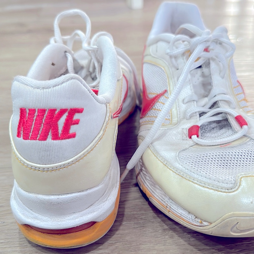Nike training, air, strong
